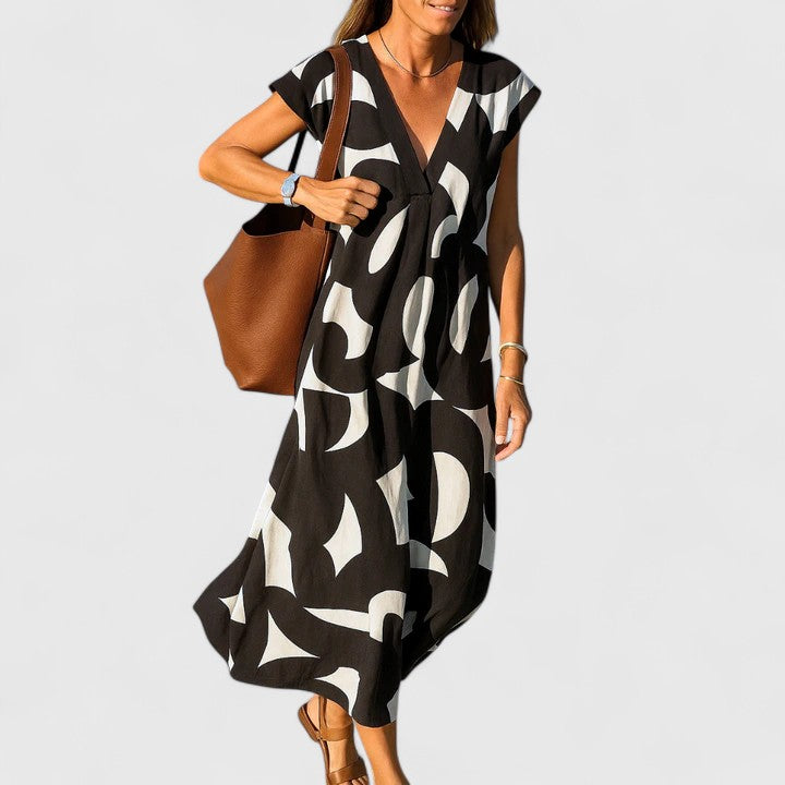 Koralia | Stylowa Sukienka z Dekoltem w Serek